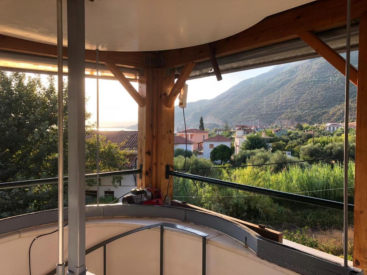 Steinturm Mit Dach-Terrasse Zwischen Fluss, Meer Und Gebirge- Spiti Pirgos Paralia Sergoulas 外观 照片